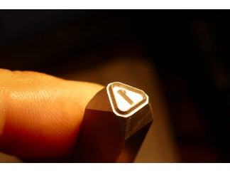 Stempel Nummer 1 im Dreieck