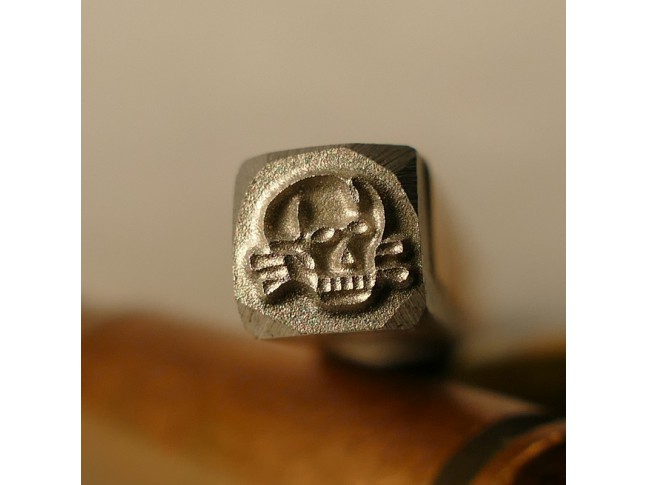 Stamp Skull