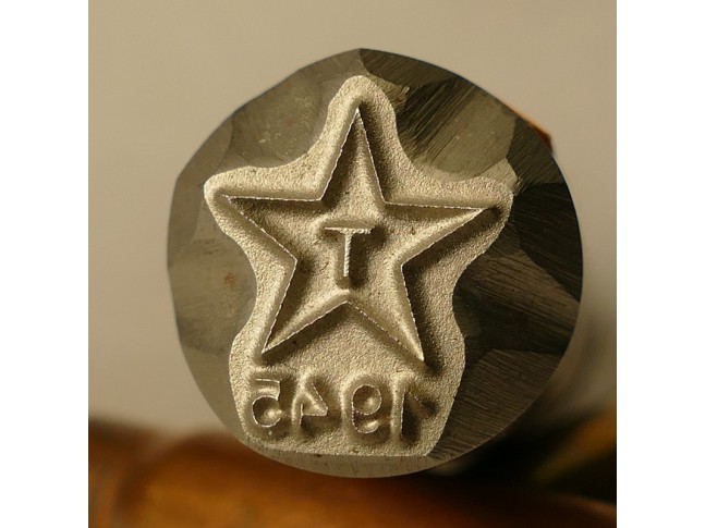 Stempel T w gwieździe 1945