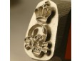 Stempel Czaszka z Koroną