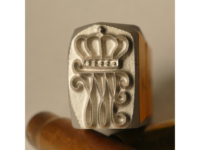 Stamp Gothic Letter W