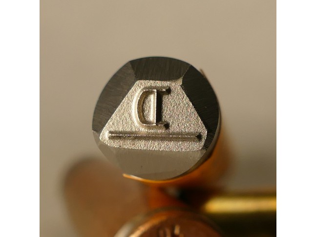 Stempel D