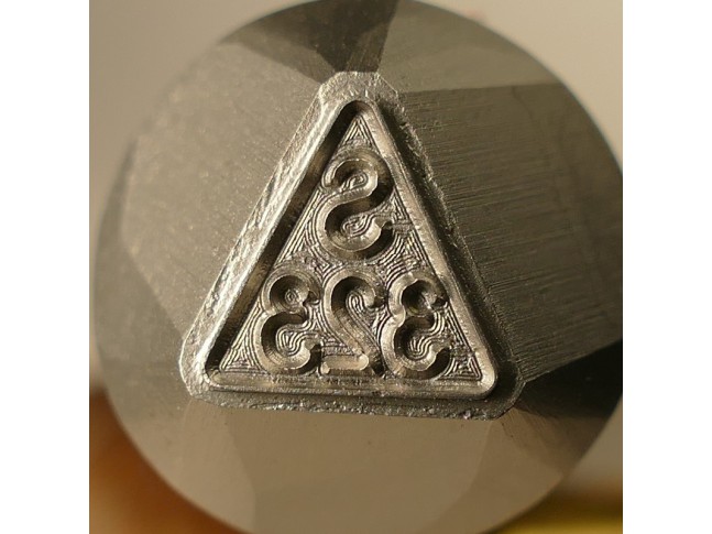 Stempel S 323 w trójkącie